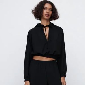 Brand new black cropped Zara pull over